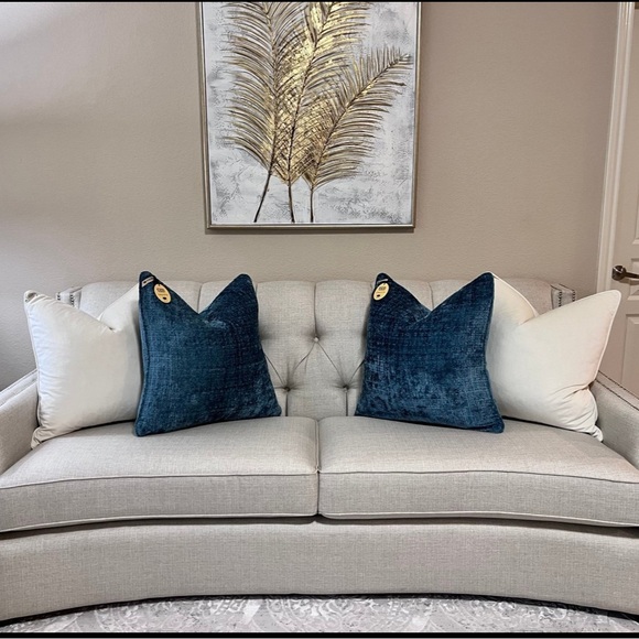 1- NWT CALLISTO HOME DECORATIVE THROW PILLOW (Read description for details) - Picture 6 of 12